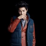 송중기는 의상 화보 진짜 못 찍는 듯ㅋㅋㅋ