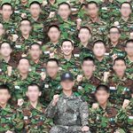 이제훈 훈련소 사진 공개됨ㅋㅋ 혼자 해맑음ㅋㅋ