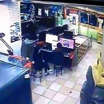 95만원짜리 핸드폰 <b>산지</b>5일만에 절도당함