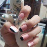 <b>네일</b>아트에 푹 빠진 초딩 ㅋㅋ