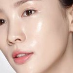  촉촉하게 빛나는 피부미인이 되려면? ‘<b>헤라</b> UV 미스트 쿠션’