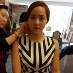 엄청 피곤해보이긴 한데 화장 진짜 잘 된 유진