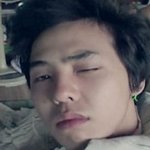 잠에서 막 깬듯, 부스스한 아이돌들