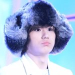 독특한 <b>털모자</b>도 어울리는 아이돌 멤버