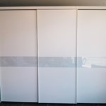 어떤 색 옷장이 더 나을까요？