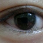 제 눈 아래속눈썹때문에 미치겠어요^^.. 이거 어떡해요?ㅋ큐ㅠㅠㅠ