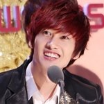 선홍빛 <b>잇몸</b> 웃음이 매력적인 아이돌들