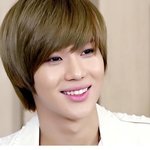 이런머리색가지려면 무슨염색약써야해요?