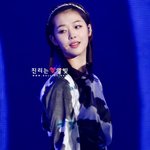 머리 피스 붙인 최근 <b>설리</b>