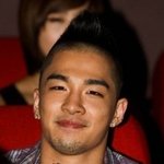 남자다운 <b>수염</b>이 매력적인 아이돌들