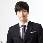 이사람 닮으면 좋은거냐?