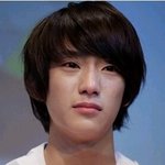 아련한 <b>눈망울</b>의 아이돌 멤버들