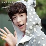 <b>남자</b> 아이돌 귀여운<b>vs</b>늙어보이는 막내