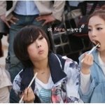 먹을때는 <b>표정</b> 관리 안하는 아이돌