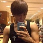 몸매 <b>관리</b> 인증샷 찍은 남자 아이돌