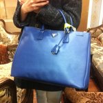 저 <b>프라다</b> 사피아노 저렴하게 산거 왔네요~ㅎ