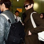 공항 흔드는 동방신기 <b>v라인</b> 턱선 대박!!!