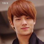 <b>훈훈</b>한 남자 아이돌 92년생들