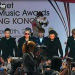 " 앞에서 누가 무대를 <b>하든</b> 말든 난 내가수를 찍을거야!! "