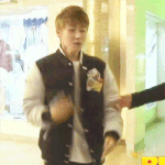 <b>렛츠</b> 김유권돼지댄스