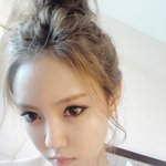 섹시한 <b>쇄골</b> 자랑하는 아이돌
