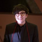 <b>뿔테</b> 안경 쓴 귀요미 로이킴