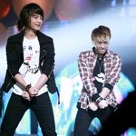 <b>단신</b> 남자 아이돌들의 키 굴욕짤 모음