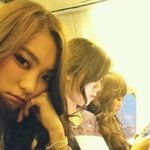 차갑게 <b>정색</b>하고 있는 아이돌