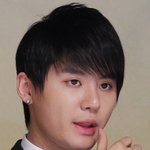 다양한 머리 색을 <b>소화</b>하는 아이돌