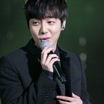 앞머리 내린 최근 로이킴