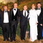 그린카펫이 돋보이는 여기는 <b>런던</b>, <호빗:뜻밖의 여정> 프리미어...