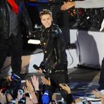 미친 팬한테 살해당할 뻔 한 저스틴 <b>비버</b>ㄷㄷㄷㄷㄷㄷㄷㄷ