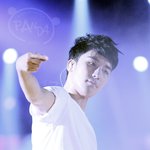 빅뱅팬들아 승리는 하얀옷이 잘어울리것 같지않음?(승리주의)