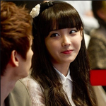 <b>은혁</b>을 엄청 사랑스럽게 바라보는 아이유