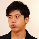 남신들의 귀여운 '볼 <b>풍선</b>' 포즈