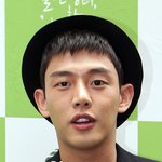 유아인 소신발언 "48％는 51％결정 인정해야한다" <b>묵직</b> 돌직구