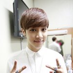 비스트 이기광 <b>귀염</b>돋네