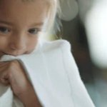 <b>섬유</b>유연제 모델은 역시!