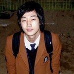 오빠 얼굴에 김묻었어요