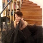 <b>인어</b>공주가 돌아온 것 같은 한지민 드레스 핏