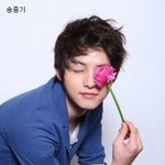 송중기  vs  <b>홍종현</b>