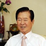 언냐들은 가슴이 없지??