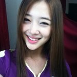 사과도 깎을 기세의 연예인 <b>턱</b><b>선</b>
