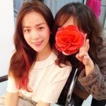 <b>투톤</b> 염색한 한지민! 오오오오