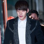 김우빈 어제자 기럭지ㅠㅠ<b>bb</b>