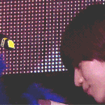 ㅋㅋ크리스탈 <b>태민</b> 뽀뽀