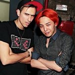 빨간 <b>염색</b> 머리도 어울리는 연예인들