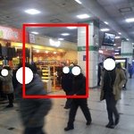 환불이 안된다며 비웃는 <b>매장직원</b>