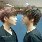 김려욱 <b>깔창</b> 몇개 깜?