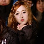 눈썹 모양이 특이한 제시카